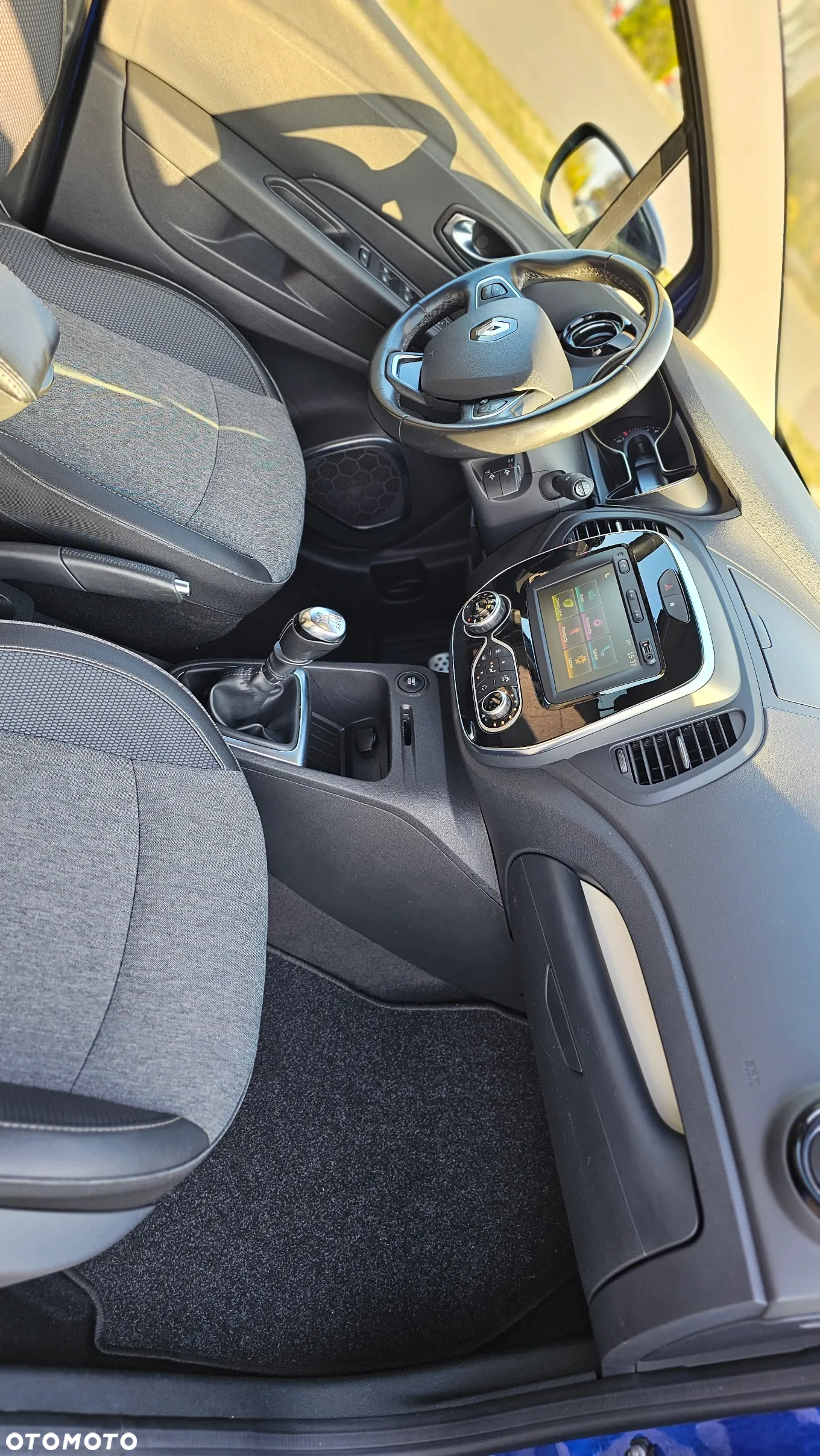 Renault Captur 1.3 Energy TCe Initiale Paris - 25
