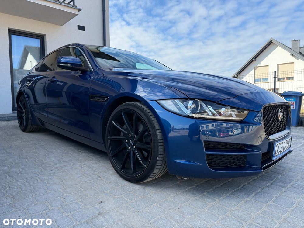 Jaguar XE 2.0 D Prestige - 2