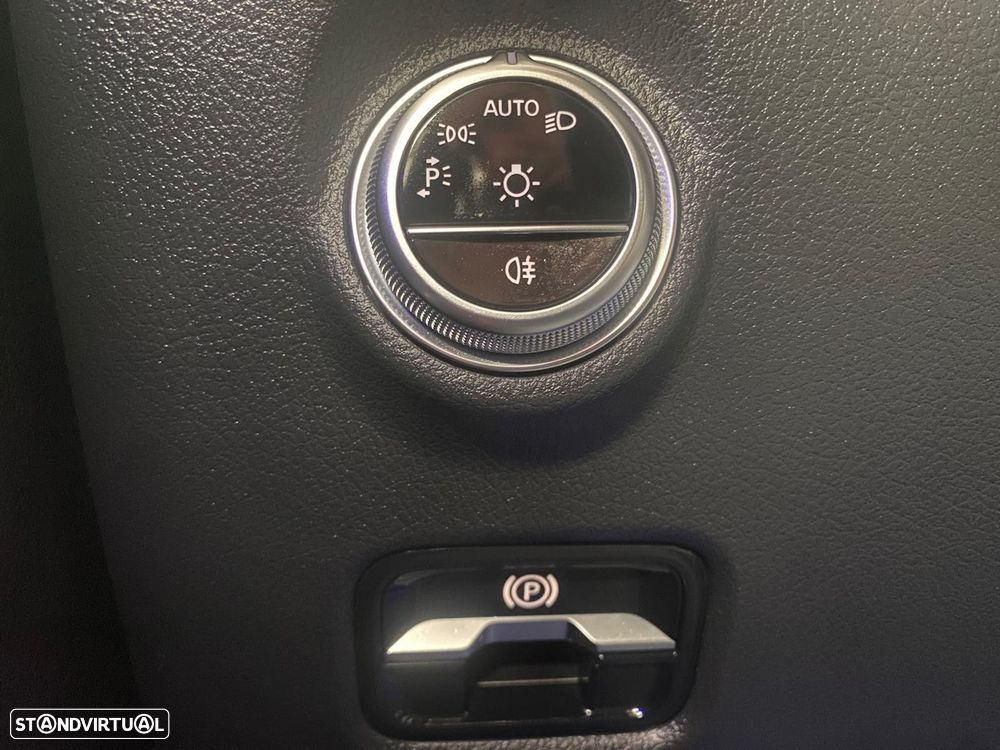 Mercedes-Benz C 220 d Avantgarde - 23