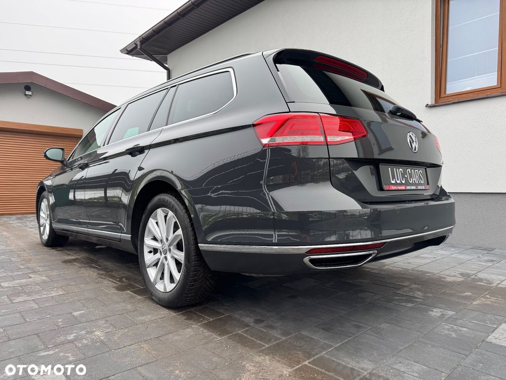 Volkswagen Passat Variant 2.0 TDI SCR DSG 4Motion Elegance - 11