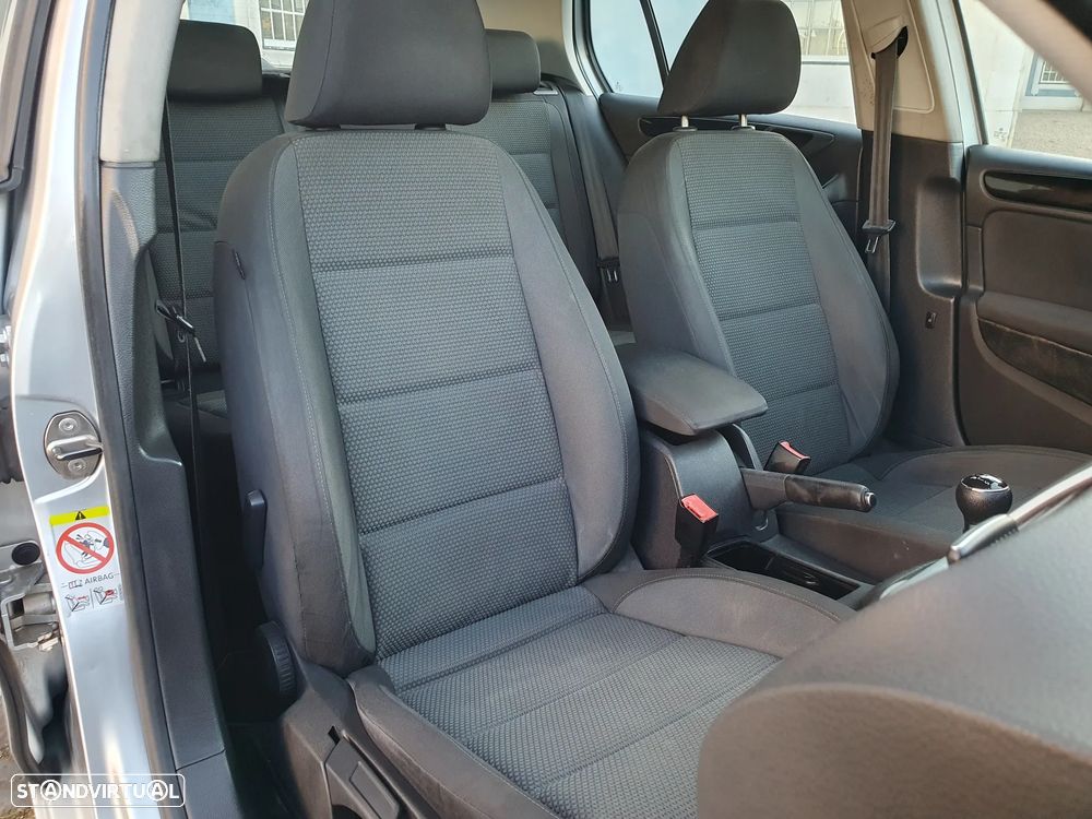 VW Golf 1.6 TDi Confortline - 30