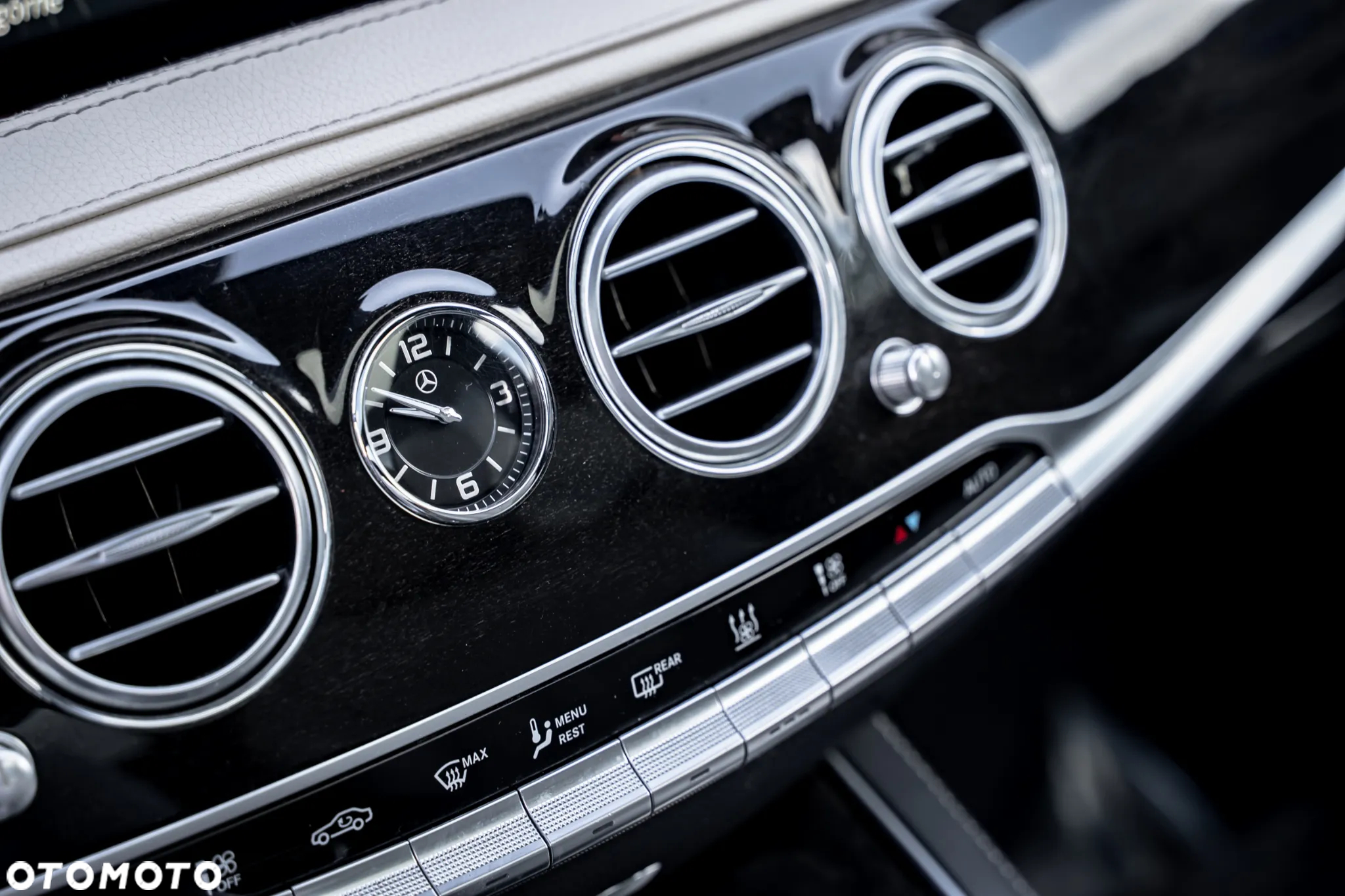 Mercedes-Benz Klasa S 450 4Matic L 9G-TRONIC - 25