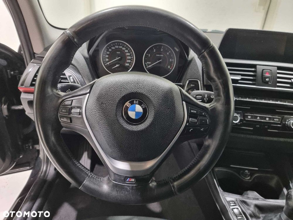 BMW Seria 1 - 21