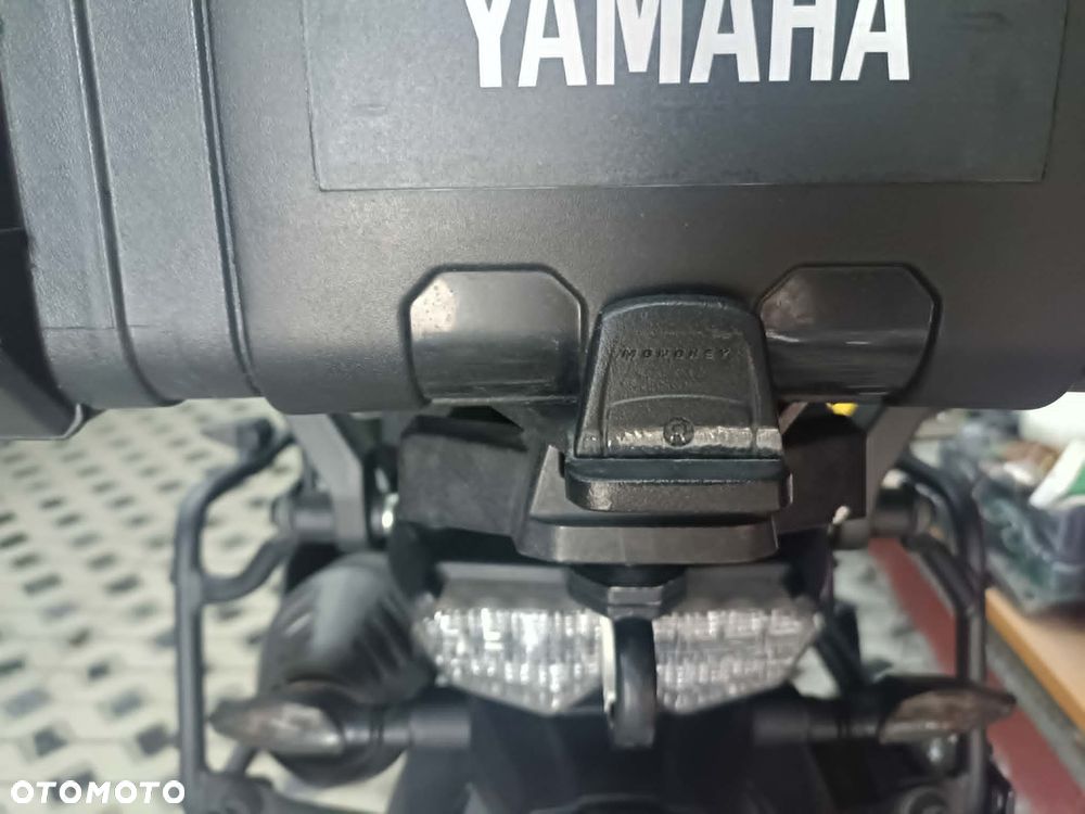 duzy Kufer centralny motocyklowy stelaz kufra centralnego monokey yamaha super tenere 1200 1200z 1200ze pojemnik Kanister motocyklowy GIVI TAN01 na olej wode paliwo - 2