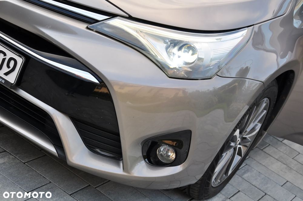 Toyota Avensis Touring Sports 1.8 Edition S+ - 38