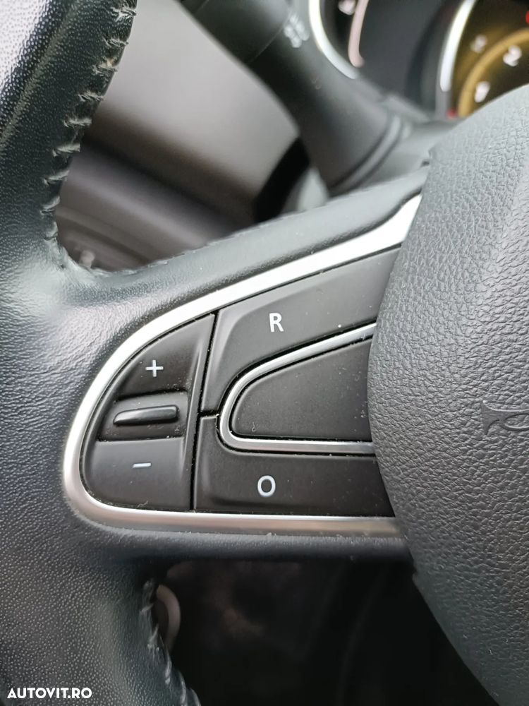 Renault Grand Scenic ENERGY TCe 115 EXPERIENCE - 28