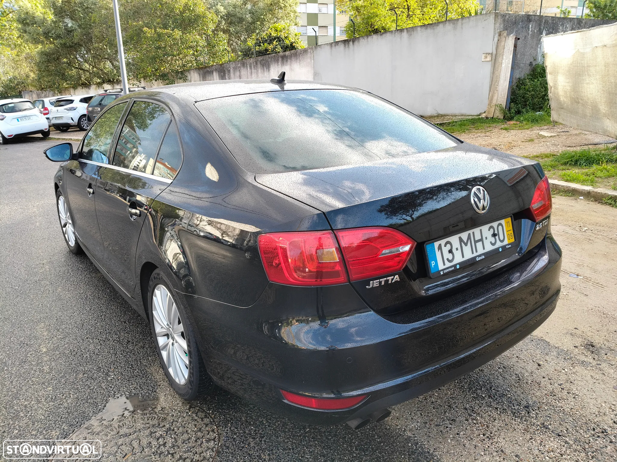 VW Jetta 2.0 TDI Highline - 11