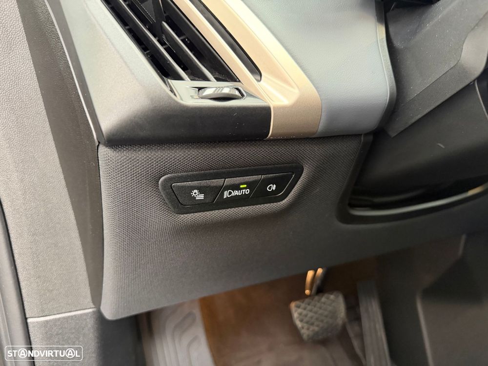 BMW iX xDrive 50 Pack Desportivo - 25