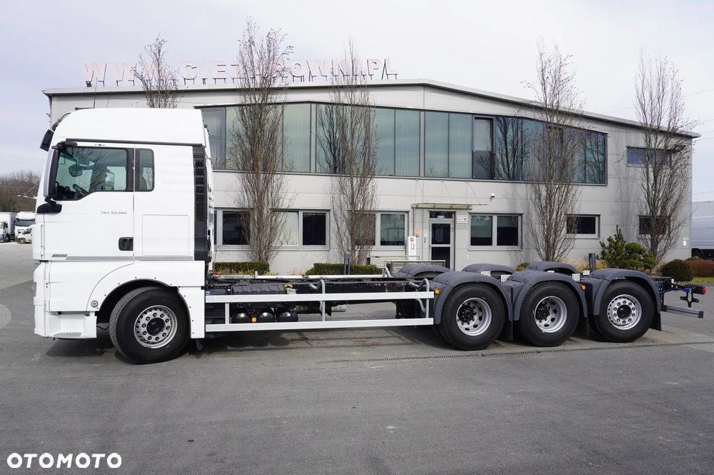 MAN TGX 35.580 8x4-4 / rama 830 cm / oś skrętna / 260 tys. km - 4