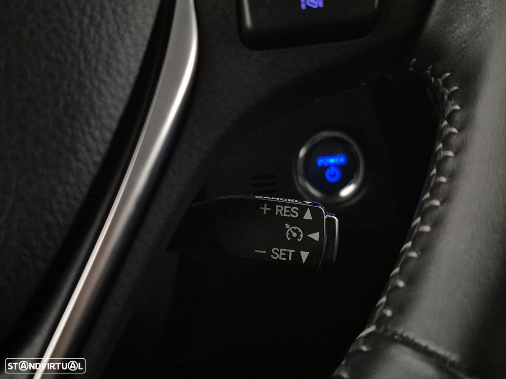 Toyota Auris 1.8 HSD Comfort +P.Techno+P.Sport - 29