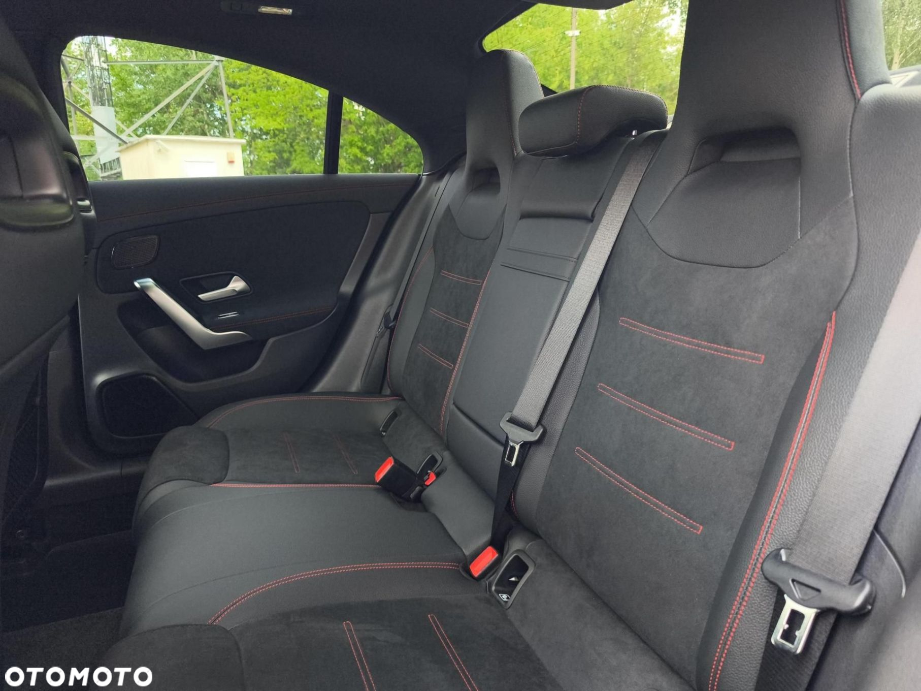 Mercedes-Benz CLA - 21