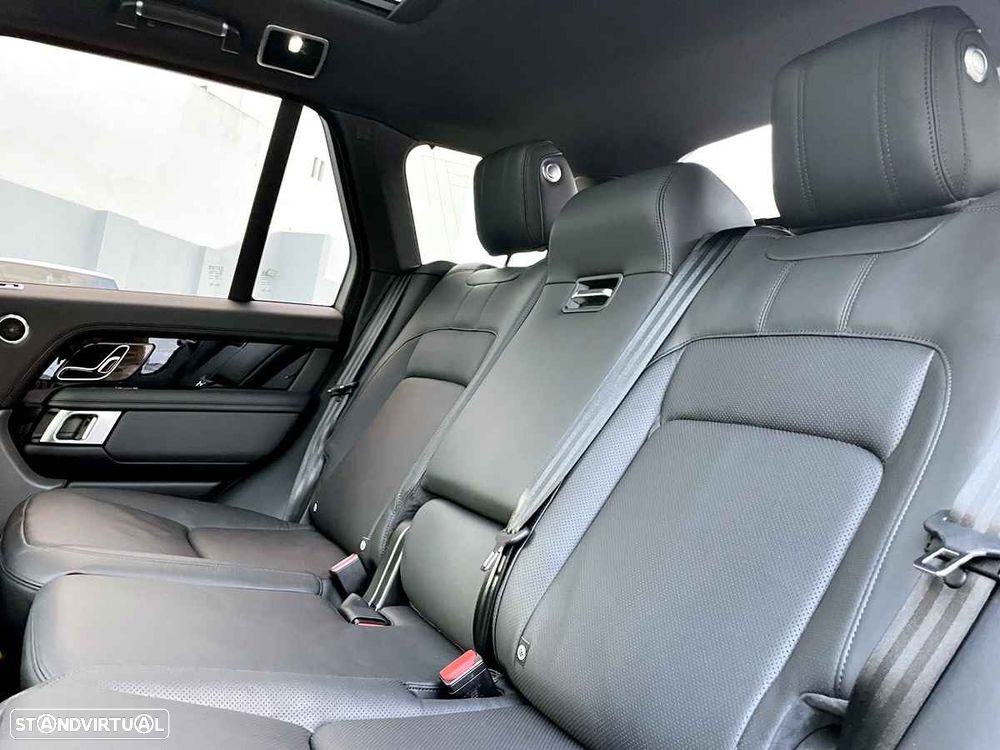 Land Rover Range Rover P400e Plug-in Vogue - 26