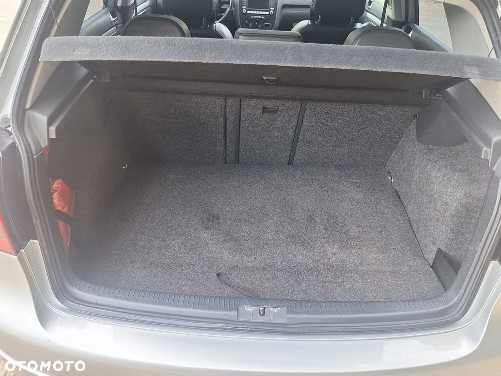 Volkswagen Golf - 13