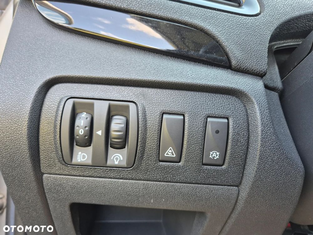 Renault Scenic dCi 130 FAP Start & Stop Bose Edition - 27