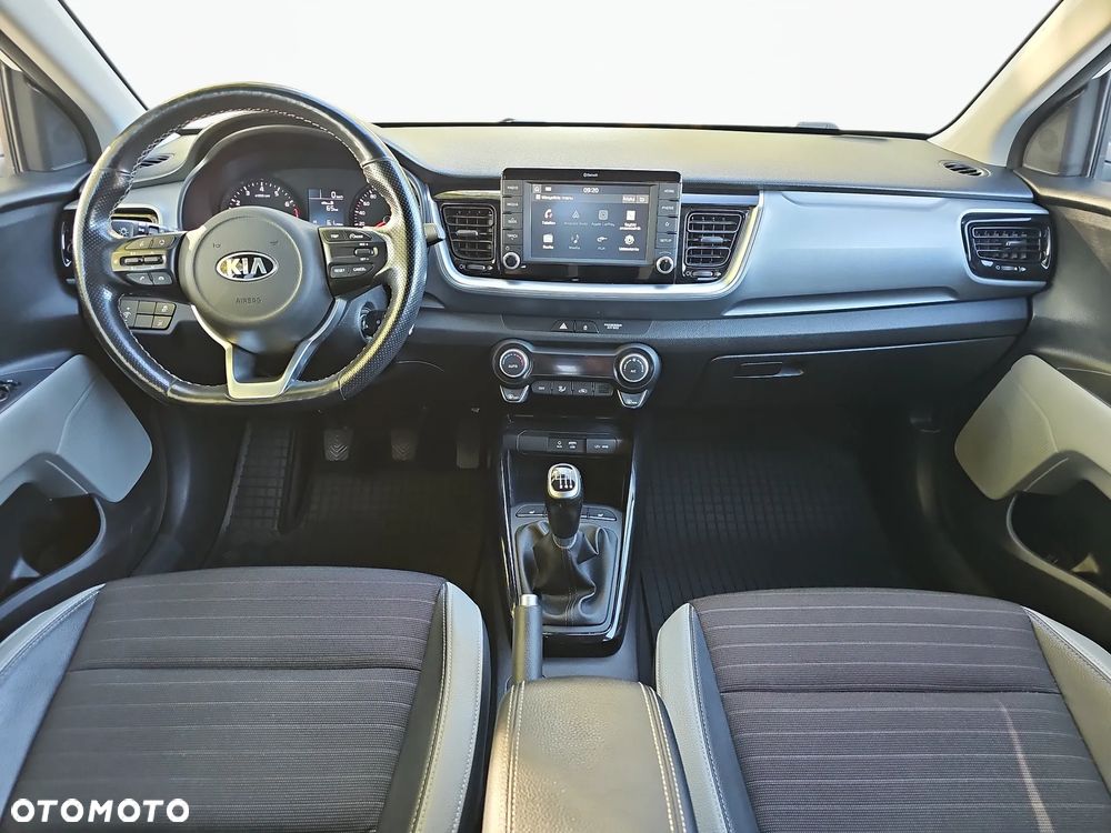 Kia Stonic 1.4 L - 9