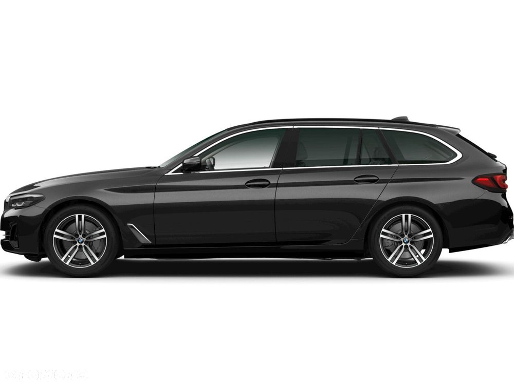 BMW Seria 5 520d xDrive MHEV Sport Line sport - 4
