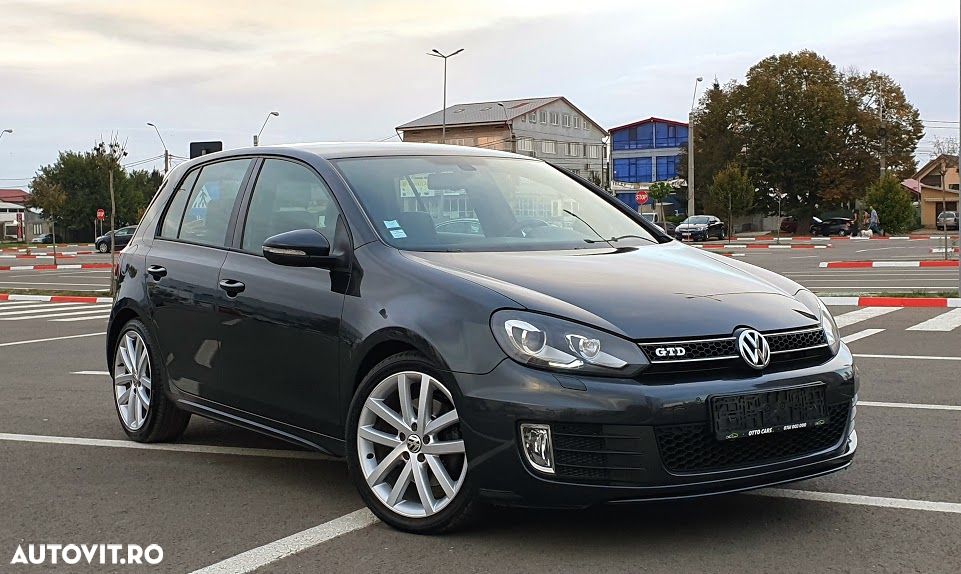 Volkswagen Golf 2.0 DPF GTD DSG - 12