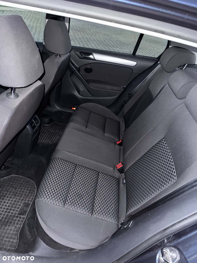 Volkswagen Golf - 16
