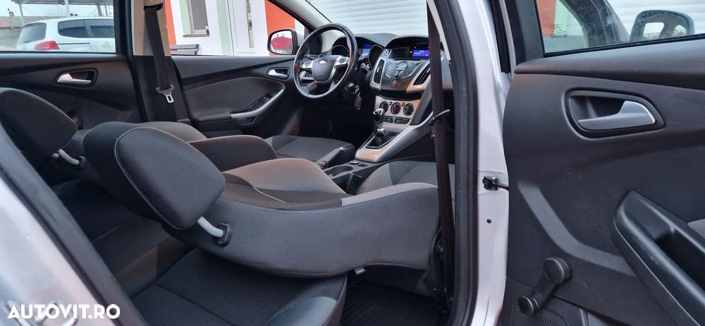 Ford Focus 1.6 TDCI DPF Trend - 25