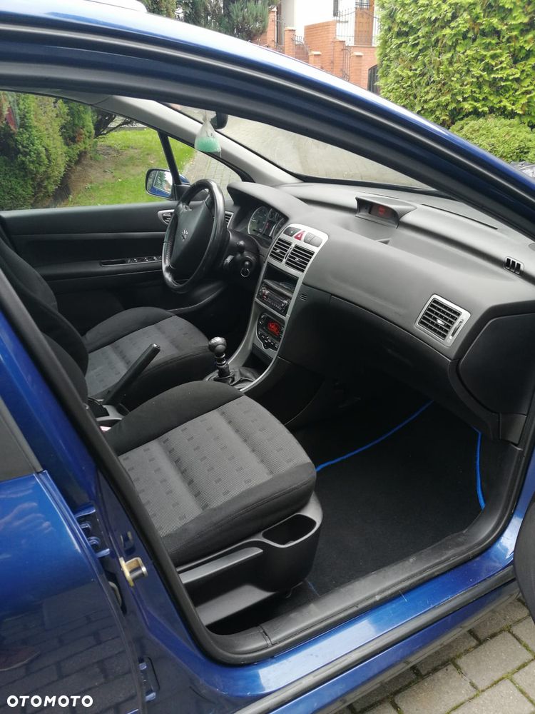 Peugeot 307 HDi SW 135 Premium - 11