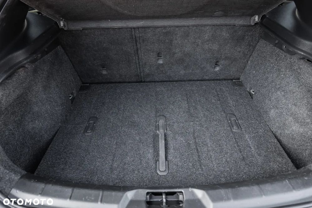 Volvo V40 Cross Country D4 Summum - 30