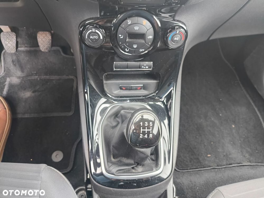 Ford Fiesta 1.6 TDCi Titanium - 16