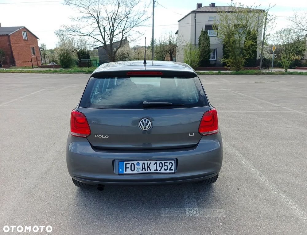 Volkswagen Polo 1.4 16V Comfortline - 10