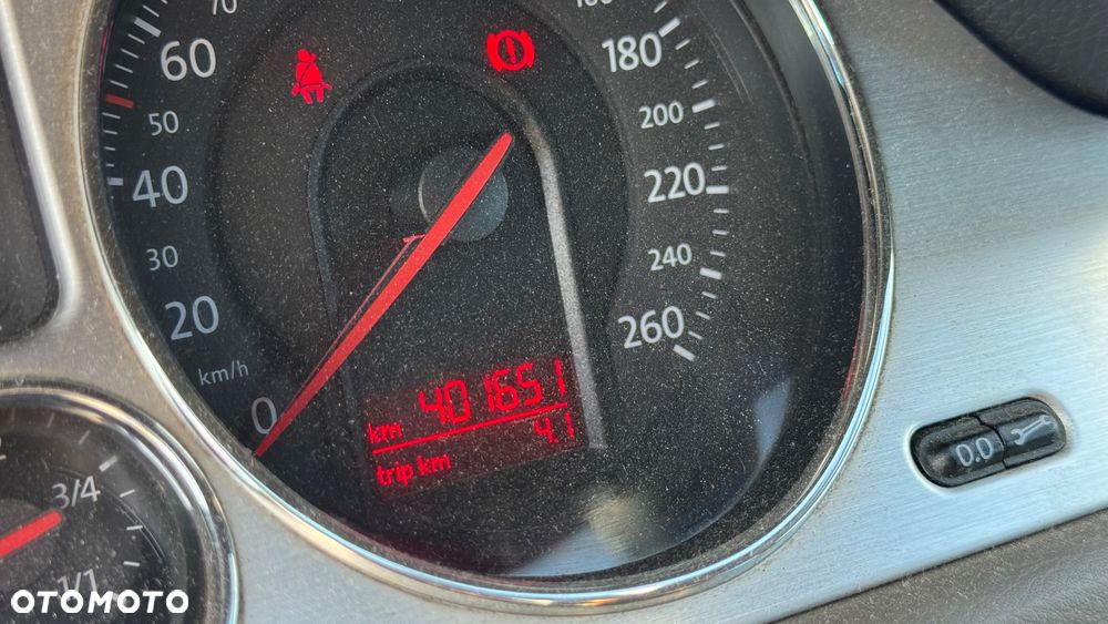 Volkswagen Passat 2.0 TDI DPF Highline - 25