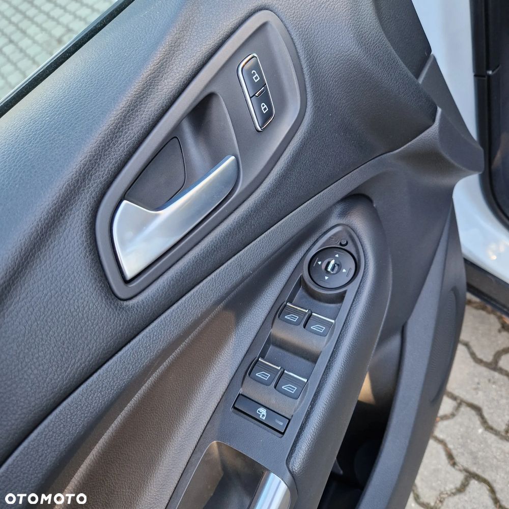 Ford Kuga 2.0 TDCi 4x4 Titanium - 15