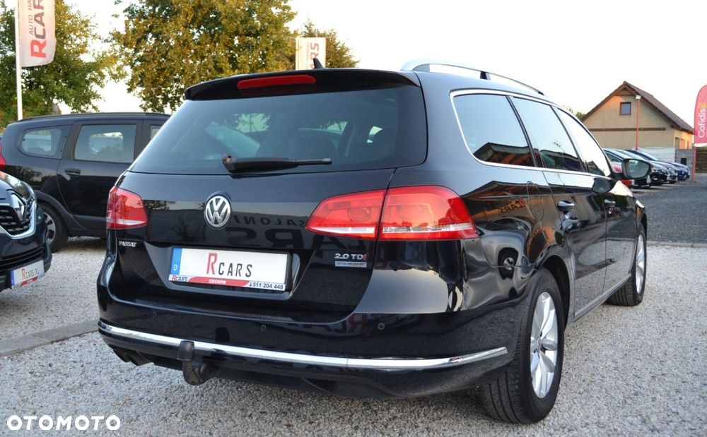 Volkswagen Passat - 4