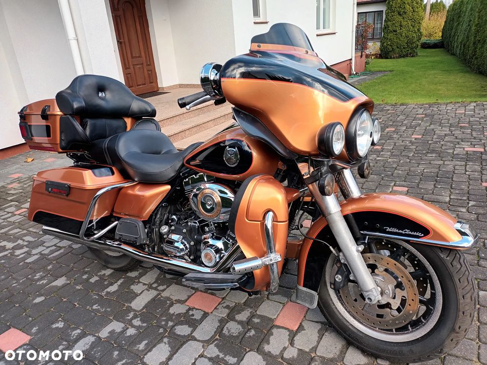 Harley-Davidson FLHTCU Ultra