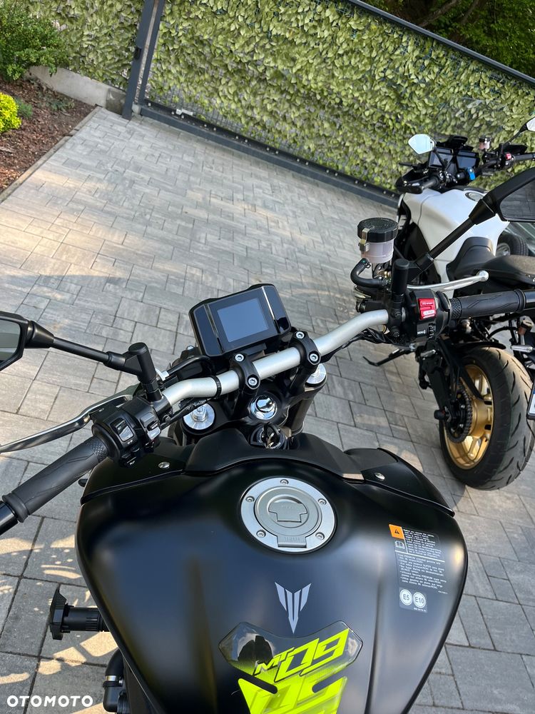 Yamaha MT - 17