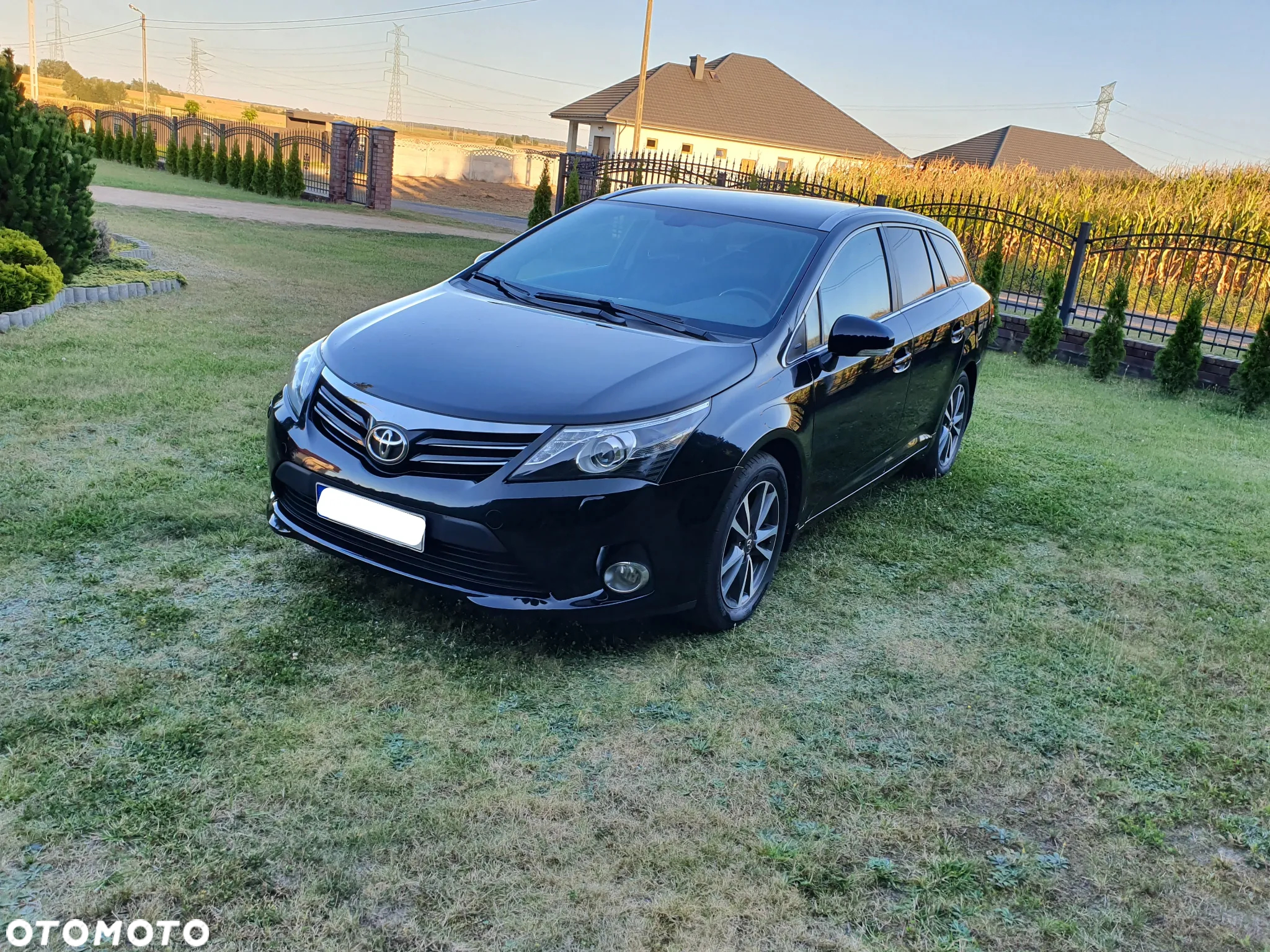 Toyota Avensis Combi 1.8 Multidrive S Executive - 2