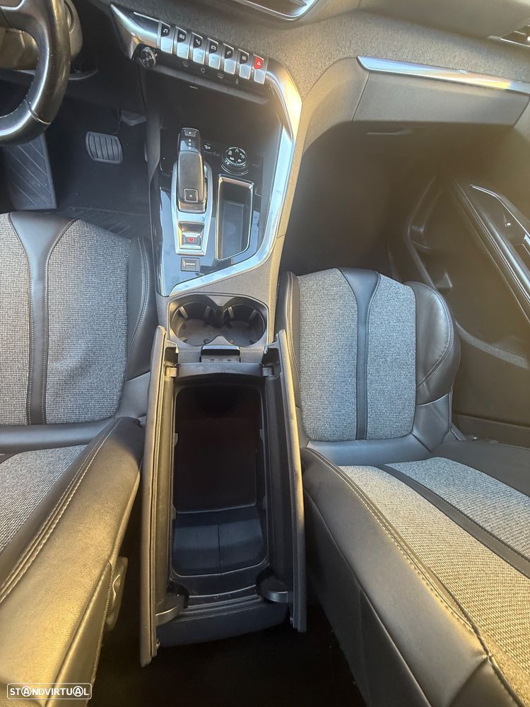 Peugeot 5008 1.5 BlueHDi Allure EAT8 - 9