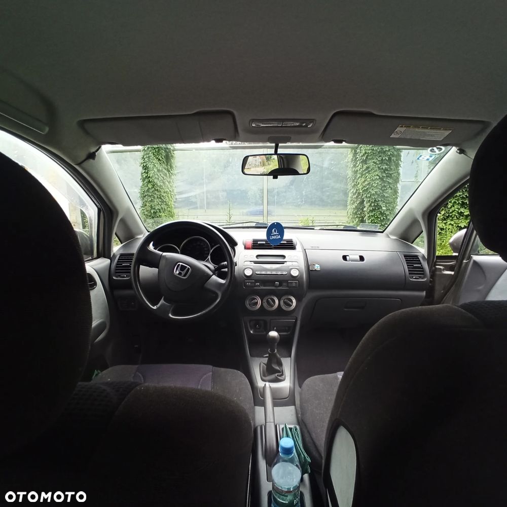 Honda City 1.4 Comfort - 23