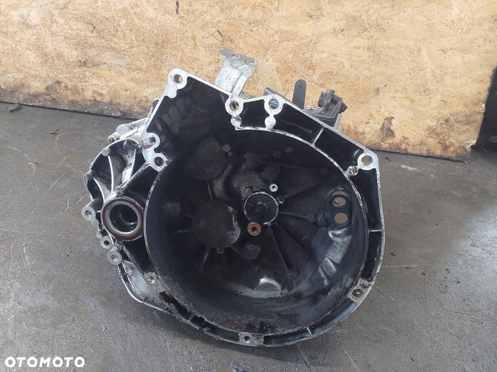 SKRZYNIA BIEGÓW VOLVO V40 II 1.6 D MANUAL 6 BIEGÓW AV6R-7201-KC D2M2A - 1