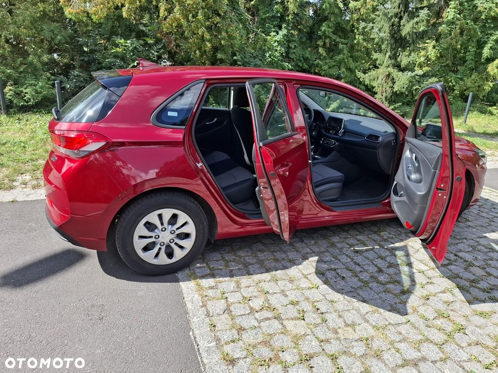 Hyundai i30 1.5 DPI Classic + - 6
