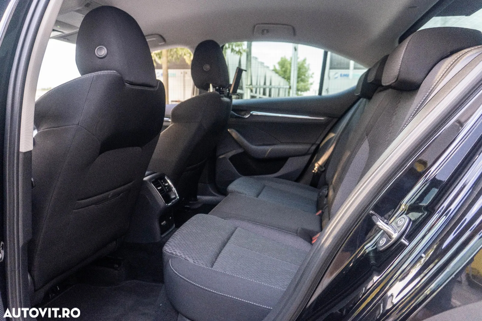 Skoda Octavia 2.0 TDI DSG Premium Edition - 16