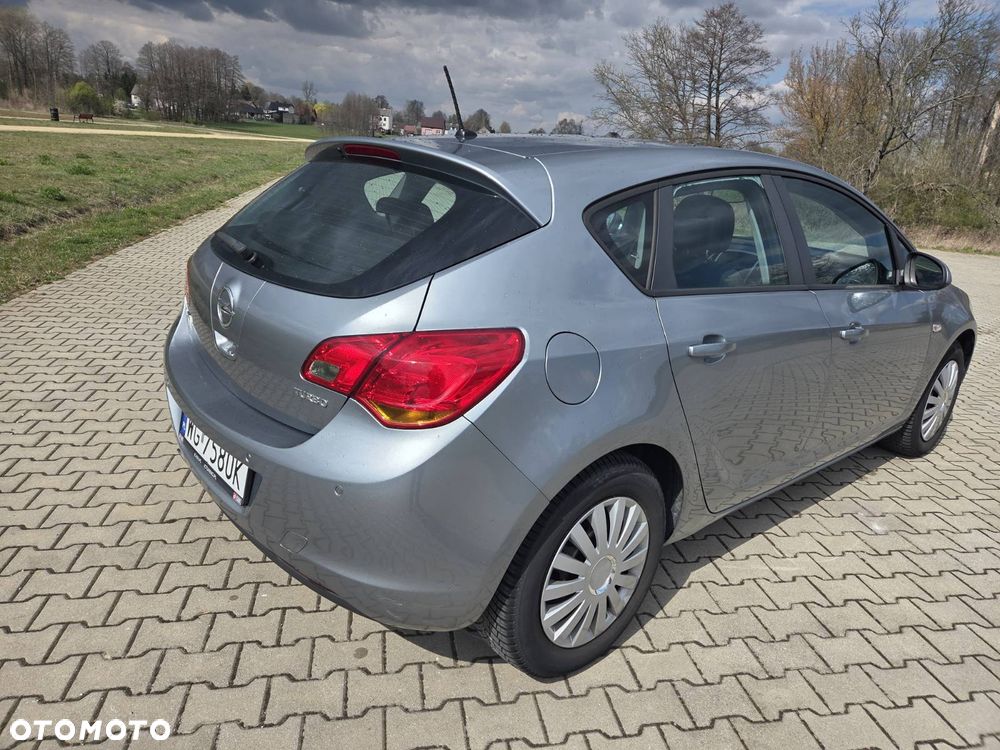 Opel Astra 1.4 T Cosmo - 6