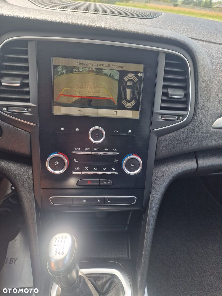 Renault Megane ENERGY TCe 130 PLAY - 11
