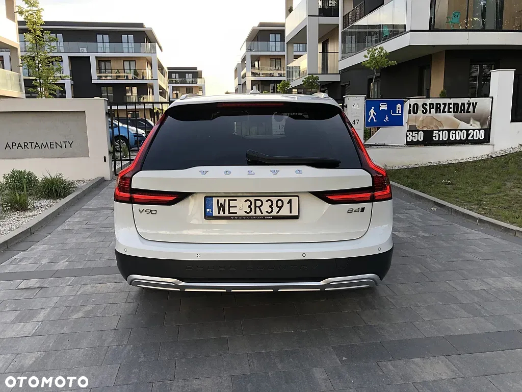 Volvo V90 Cross Country - 6