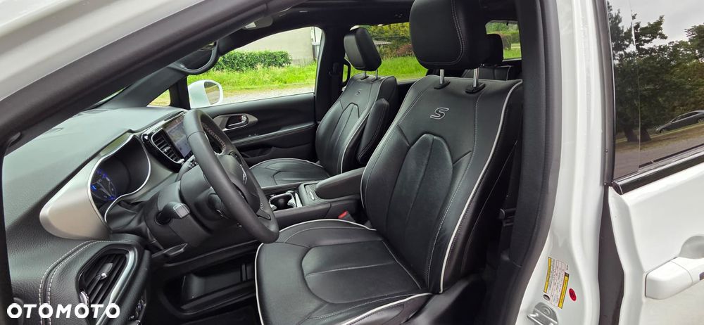 Chrysler Pacifica - 6