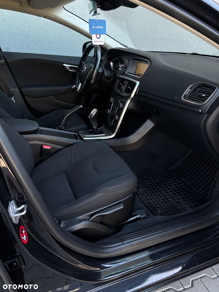 Volvo V40 - 33