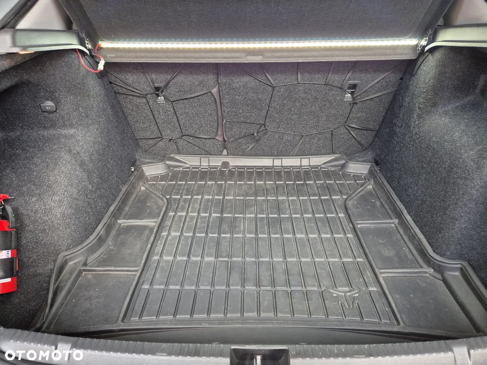 Skoda RAPID 1.0 TSI Ambition - 16