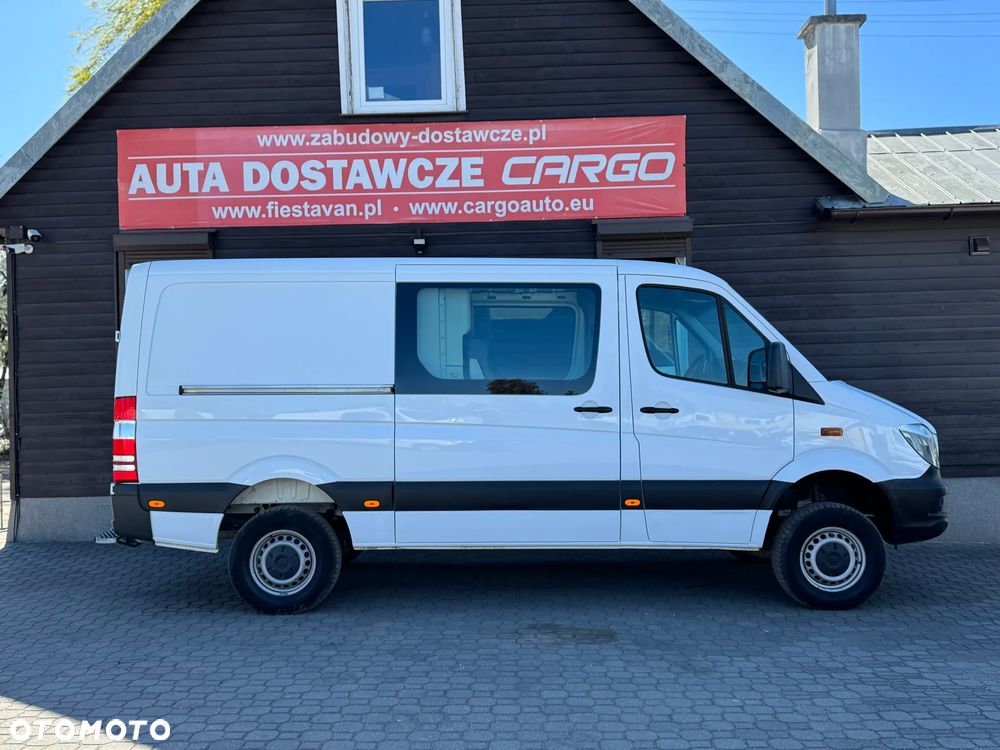 Mercedes-Benz Sprinter - 10