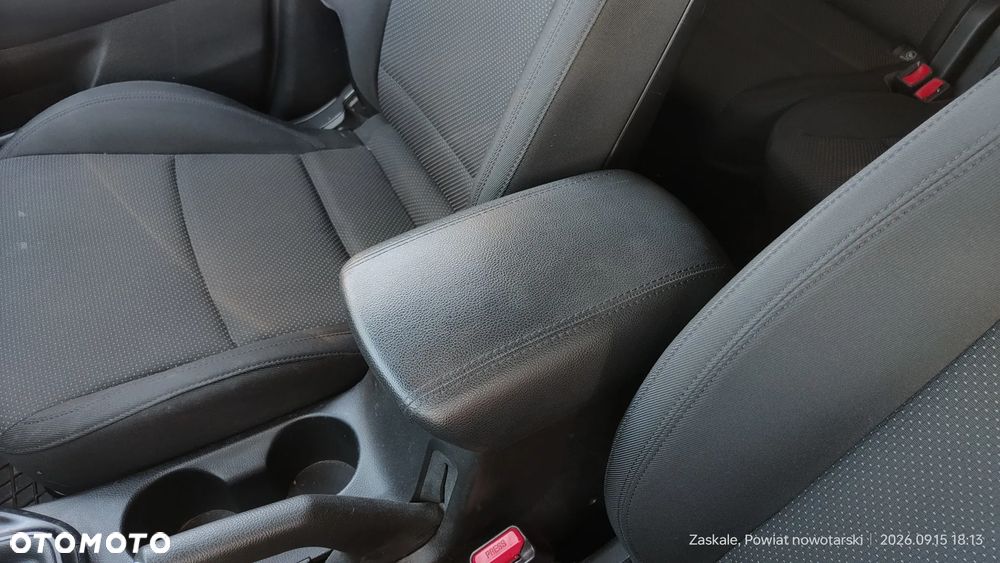 Kia Carens 1.6 GDI L 7os EU6 - 16
