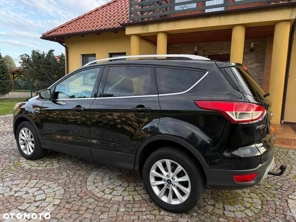 Ford Kuga 2.0 TDCi 2x4 Titanium - 10