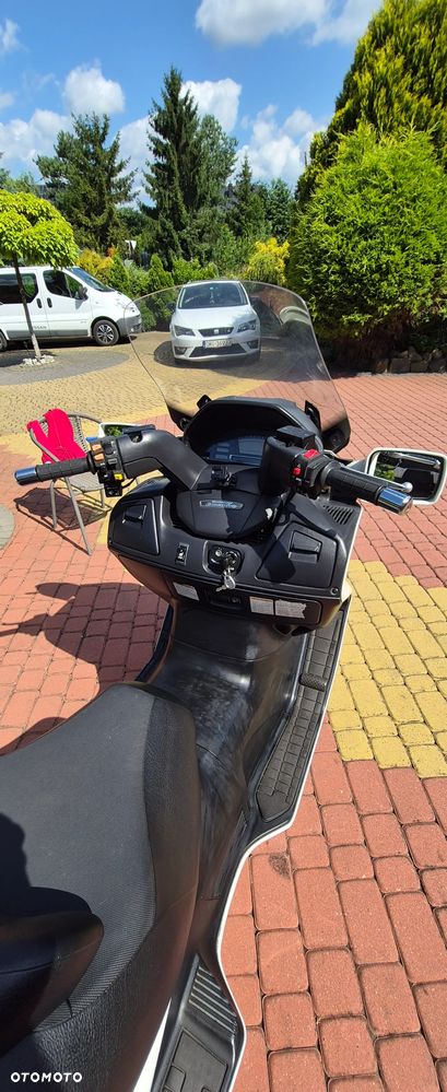 Suzuki Burgman - 8