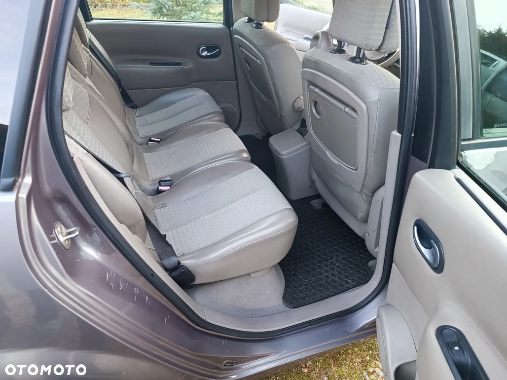 Renault Scenic - 10