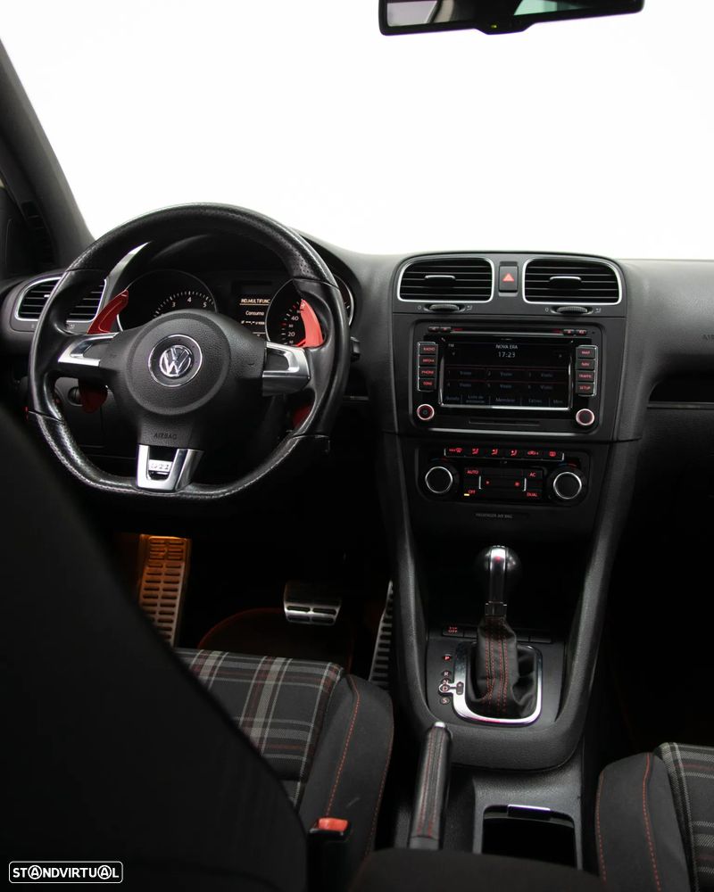 VW Golf 2.0 TSi GTI DSG - 47